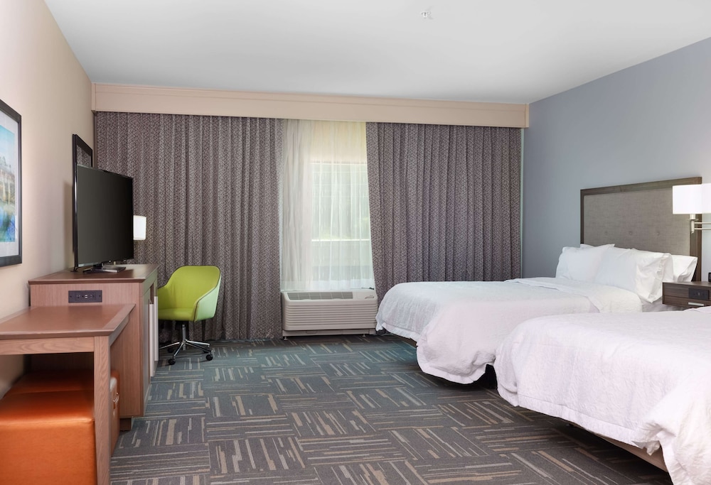 Hampton Inn Wetumpka - photo 17