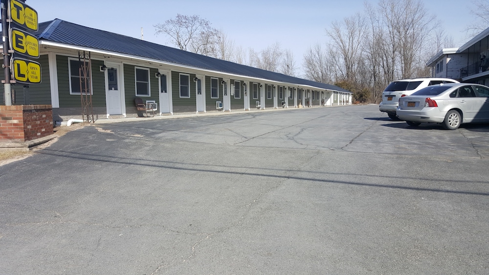 Rip Van Winkle Motel - carbon neutral hotel in Plattsburgh