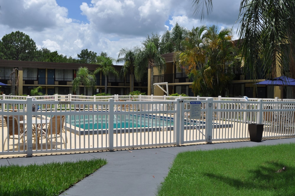 Ramada by Wyndham Cocoa - photo 9