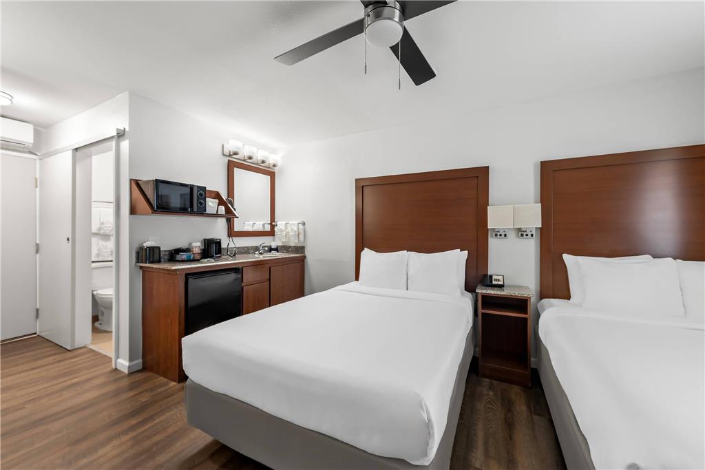 Comfort Inn Gaslamp Convention Center - photo 19