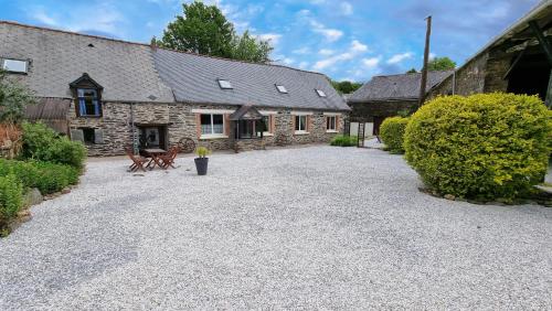 Caurelgranges - carbon neutral hotel in Mur-De-Bretagne