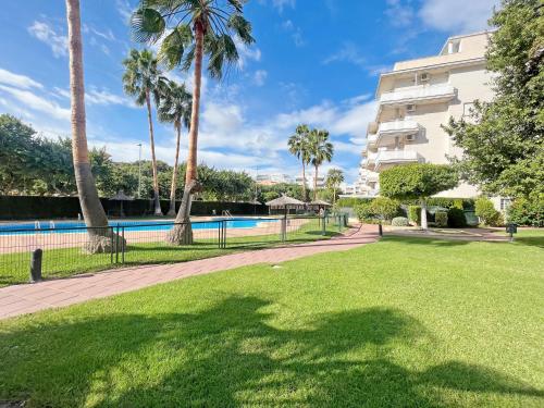 Global Properties Practico apartamento en la playa de Canet — 4-Star Luxury Hotel in Canet D'en Berenguer, Spain