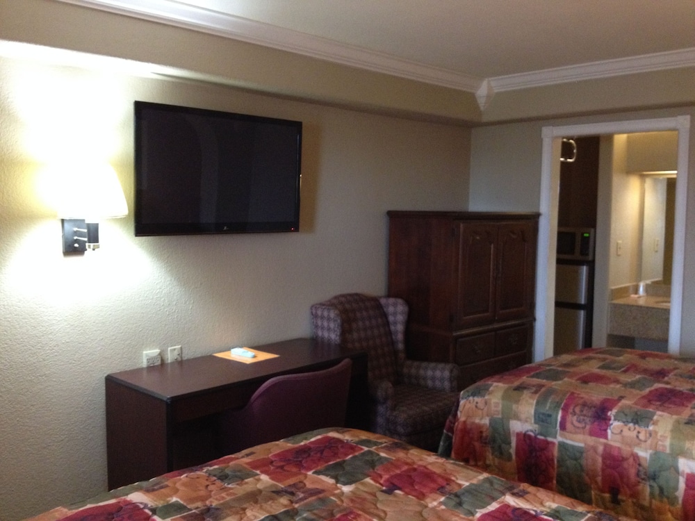 Economy Inn - photo 4