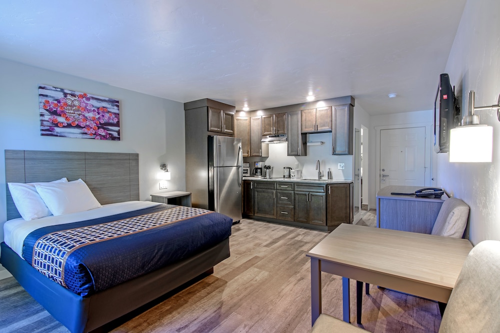 The Gunnison Inn at Dos Rios Golf Course - photo 33