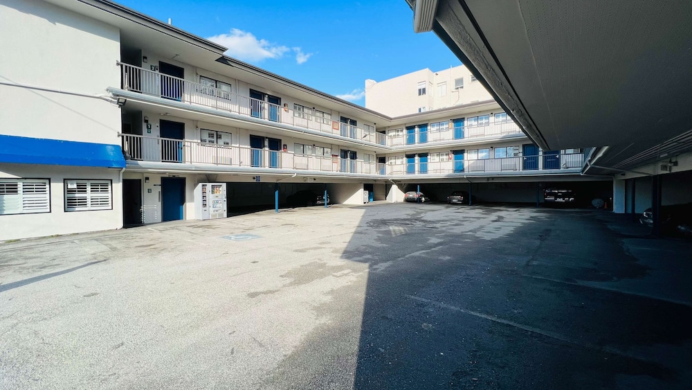 Motel 6 San Francisco CA Fisherman's Wharf - featured photo