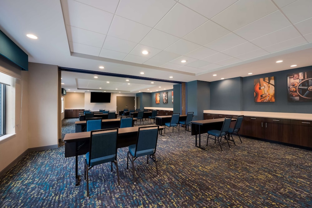 Hampton Inn Detroit Southfield - photo 40