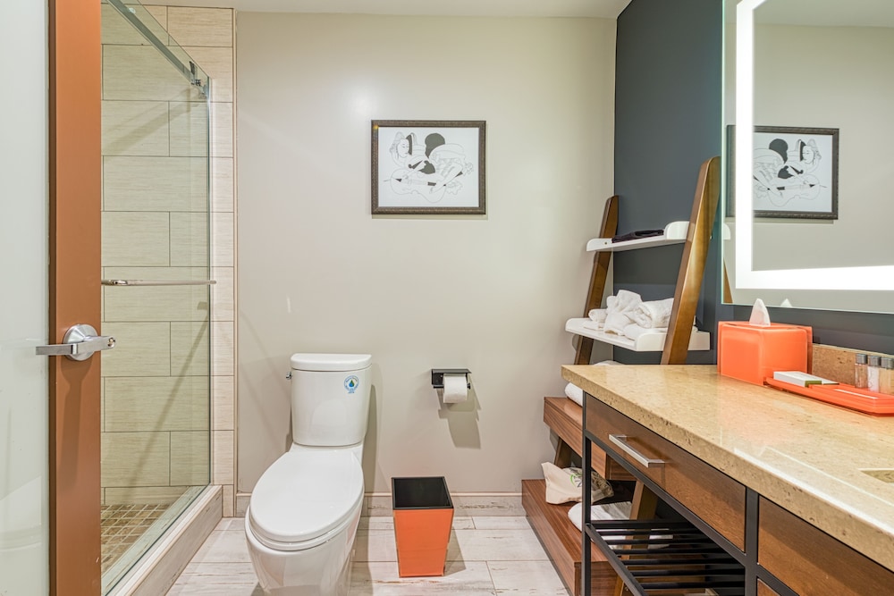 Hotel Lexen Newhall - photo 44