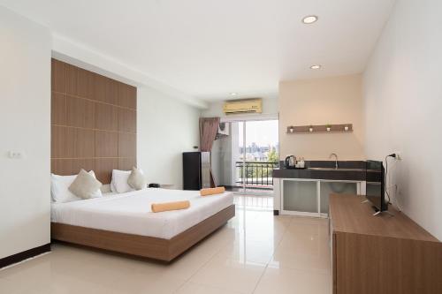 Leenova Place — Lat Krabang