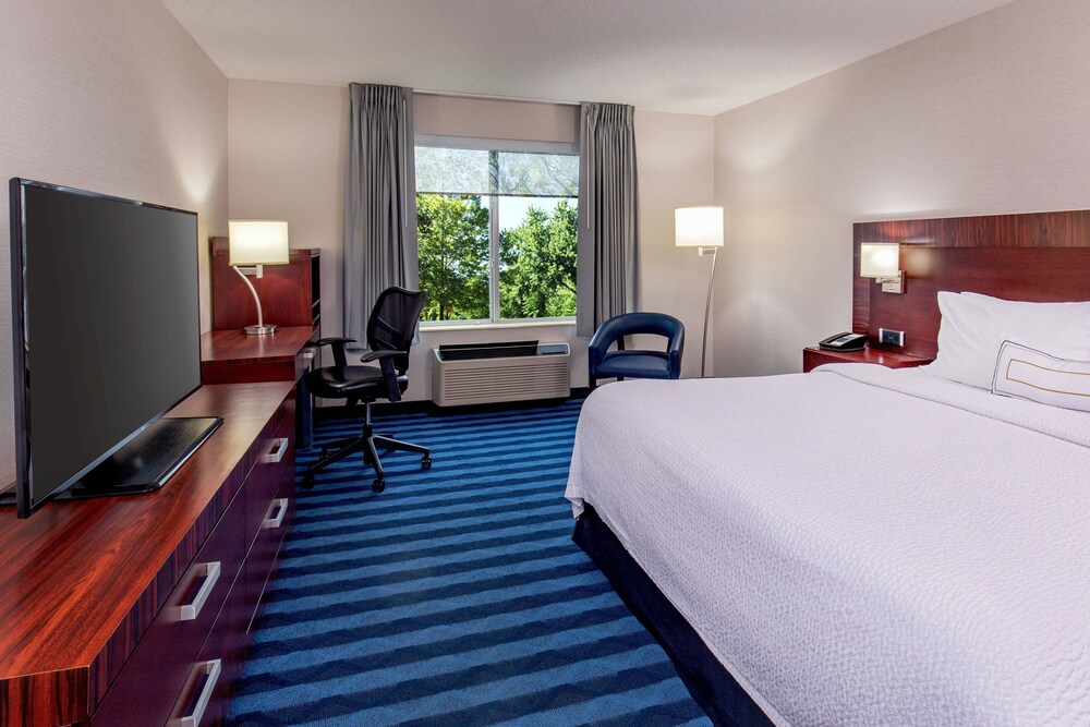 Fairfield Inn & Suites By Marriott Lancaster - photo 13