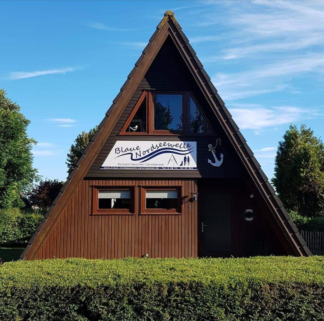 Nurdachhäuschen Blaue Nordseewelle in Wittmund, Germany