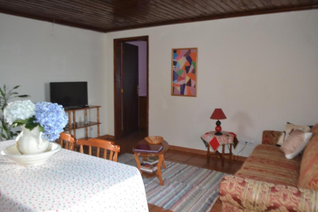Tina 3b Alojamento Local Rral 760 — hotel in Praia Da Vitoria
