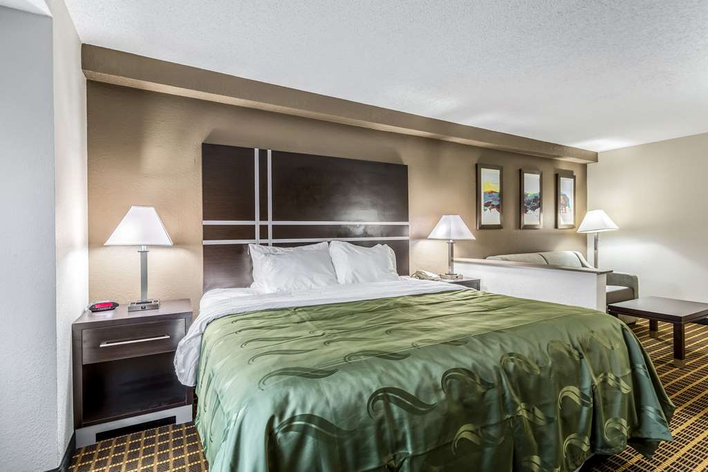 Quality Inn & Suites El Paso I 10 - photo 28