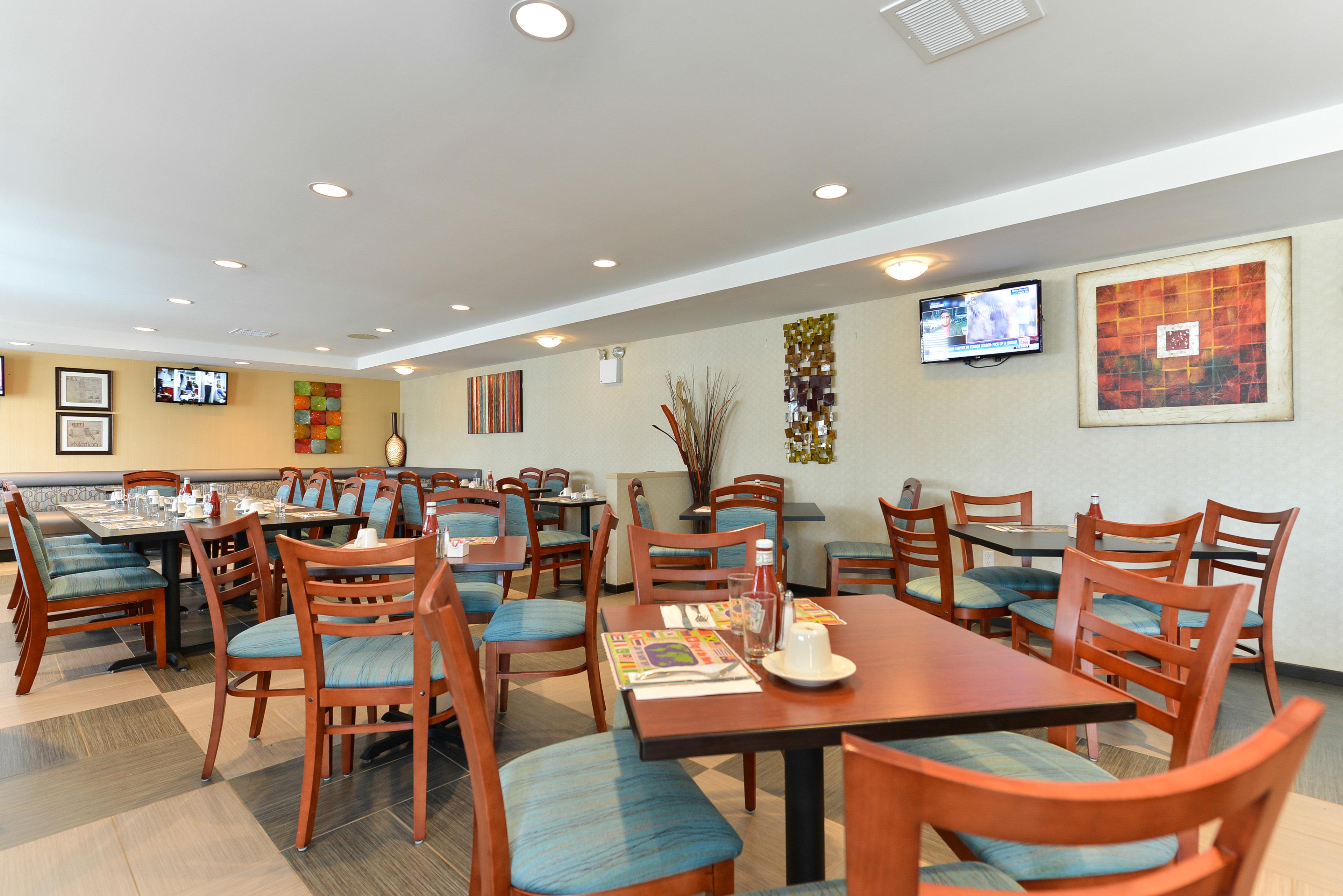 Holiday Inn New York JFK Airport Area - photo 34