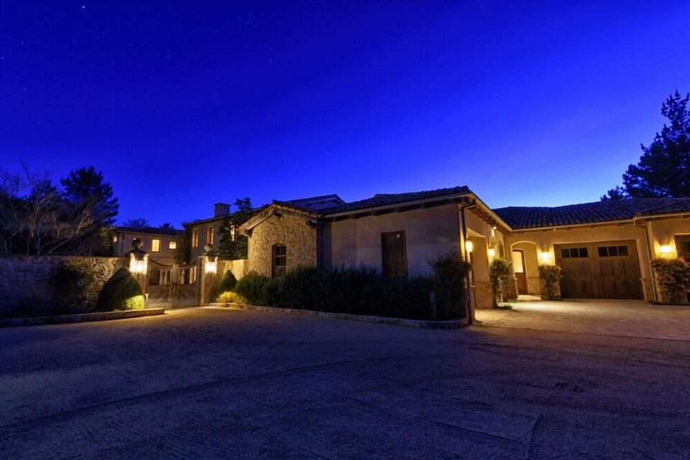 LX1 Chateau D' Renaitre Estate Carmel by the sea - photo 4