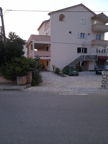 Apartmani Sandy paradiese in Lopar, Croatia