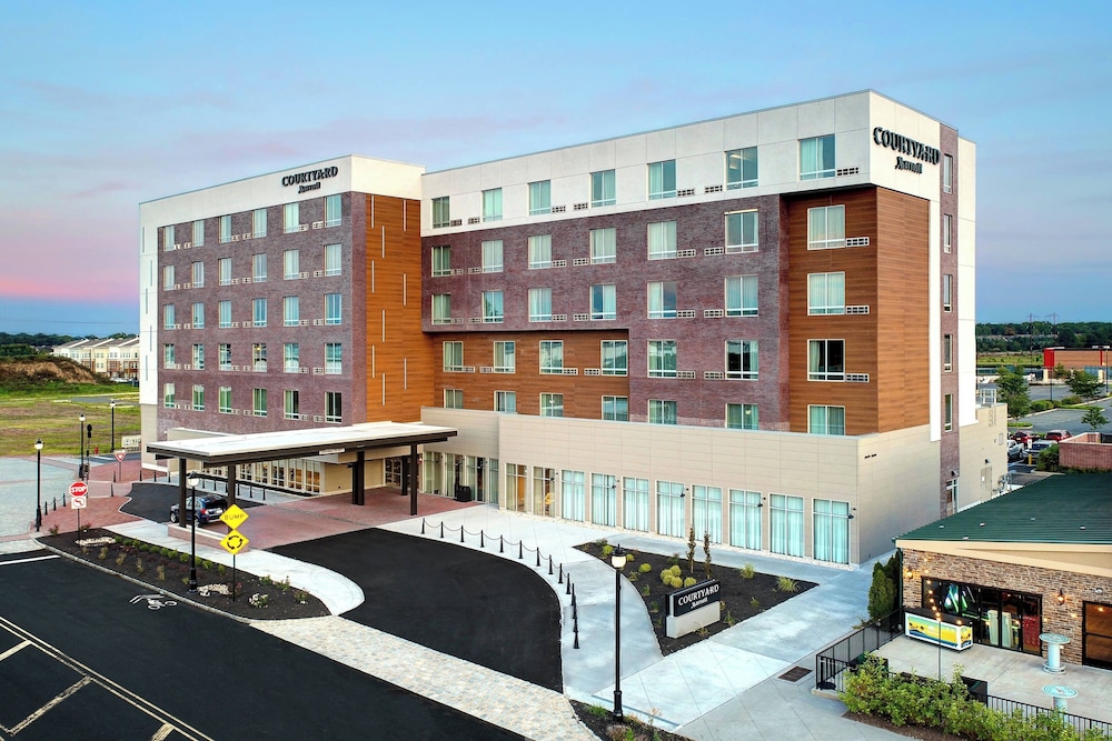 Courtyard by Marriott North Brunswick - photo 42