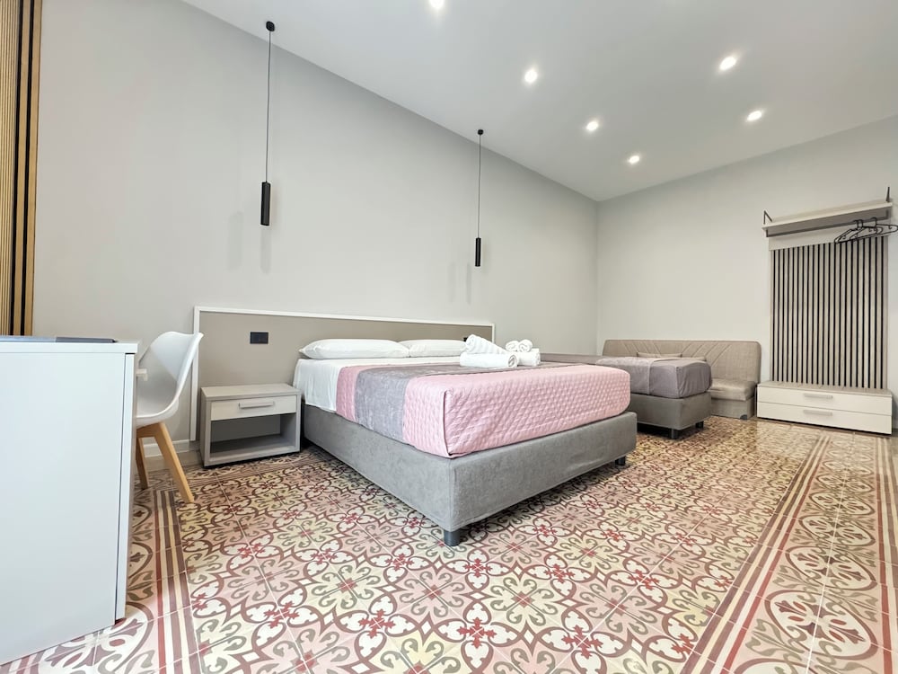 Dana Rooms Bed and Breakfast — 4-Star Luxury Hotel in Castellammare Del Golfo, Italy