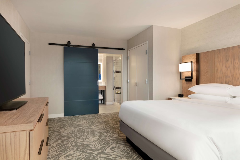 DoubleTree by Hilton Canton Downtown - photo 14