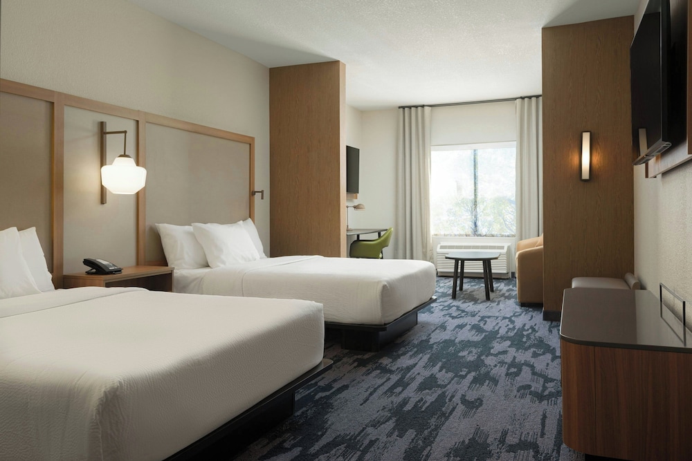 Fairfield By Marriott Inn & Suites Cincinnati Oakley - photo 13