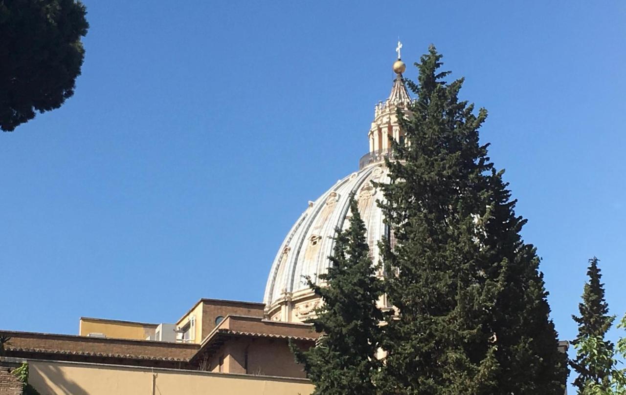 Vista Cupola House — 4-Star Luxury Hotel in Rome, Italy