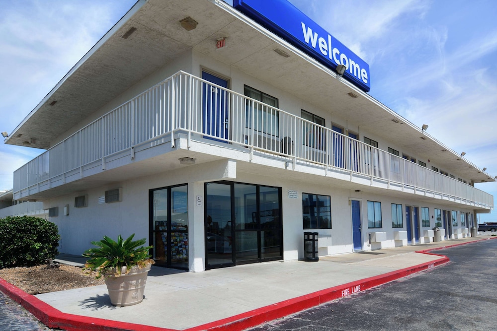 Motel 6 Galveston TX - photo 2
