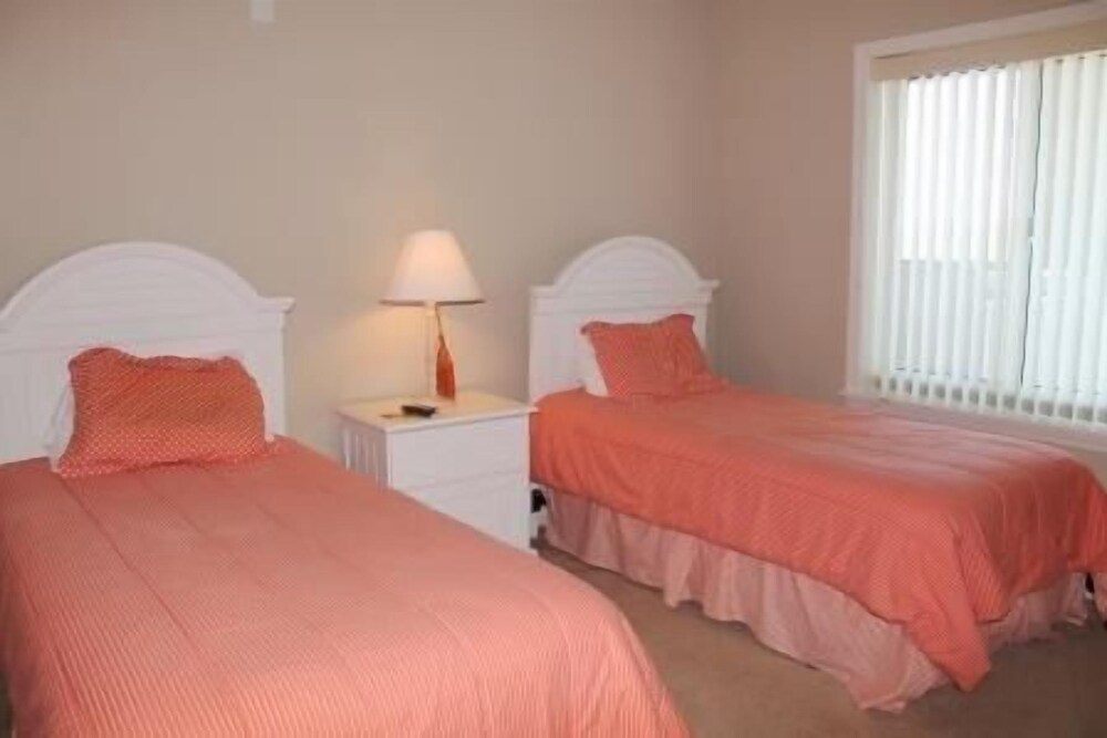 North Tower Apartment 207 - photo 4