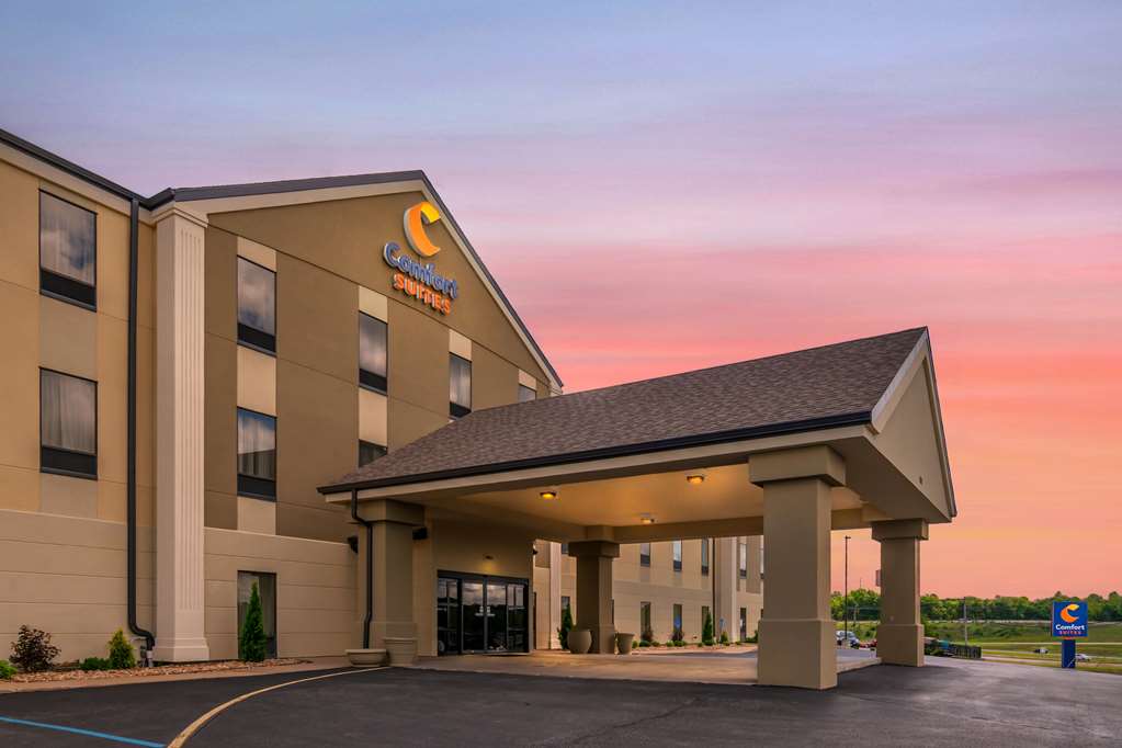 Comfort Suites Jefferson City - photo 3