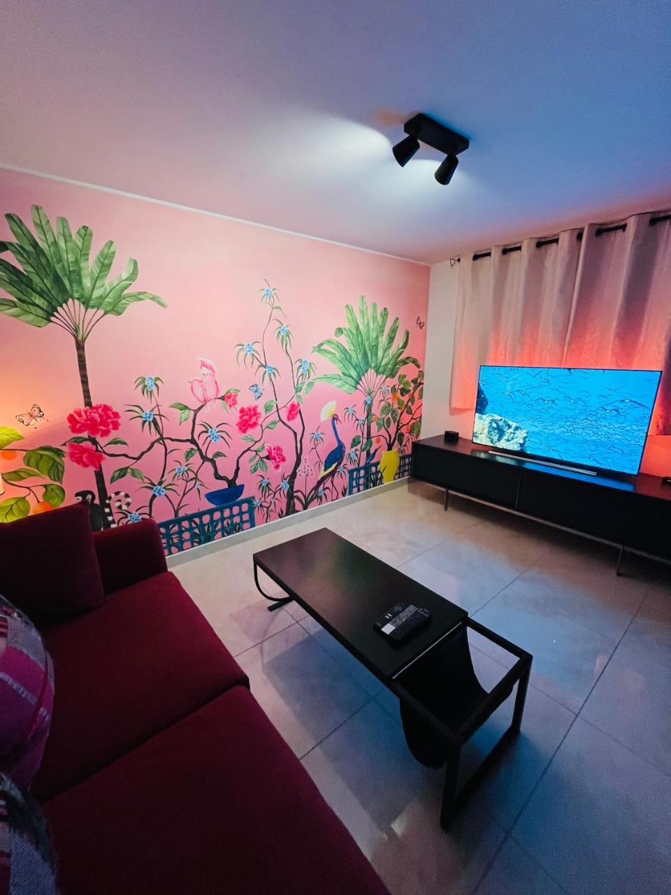 Pink Tropical Champagne — Reims — photo 5