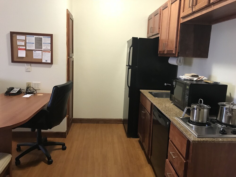 Candlewood Suites Vicksburg by IHG - photo 17