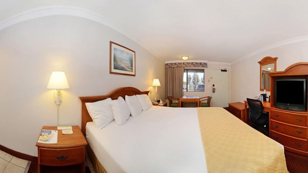 Chula Vista Inn - photo 14