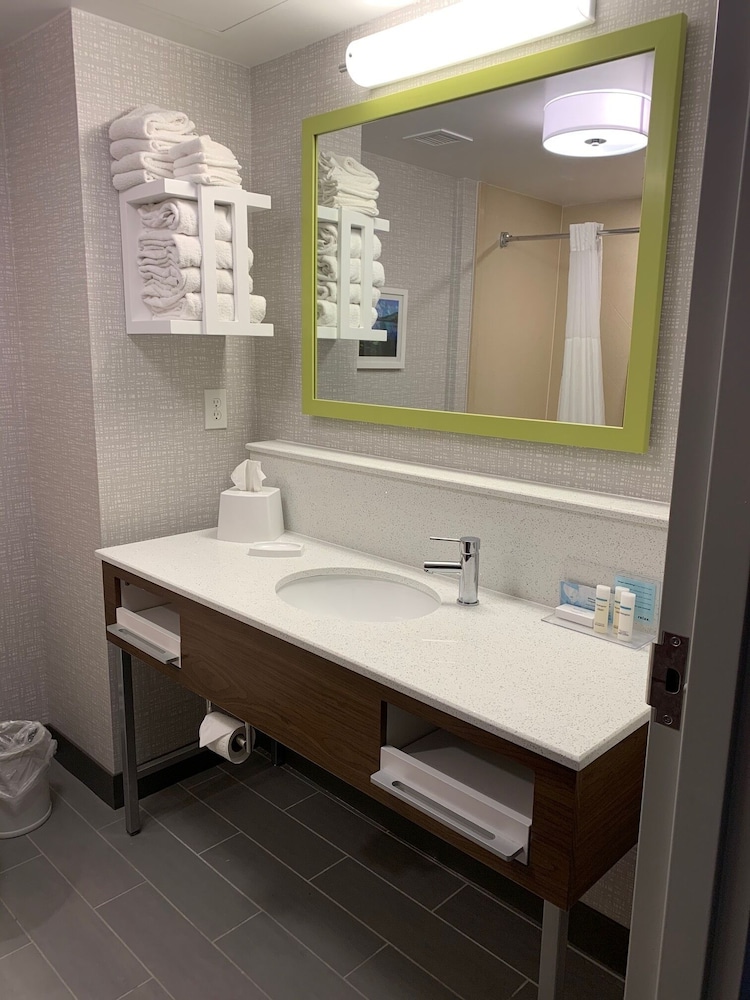 Hampton Inn & Suites Syracuse Dewitt - photo 30