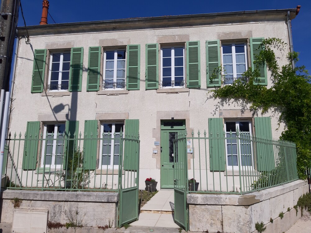 Les Volets Verts Aulnay