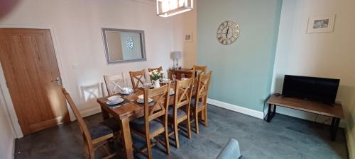 West Cliff Townhouse with parking
