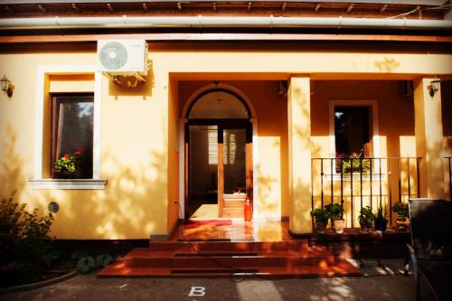 Florian Hostel — Jozsefvaros — photo 4
