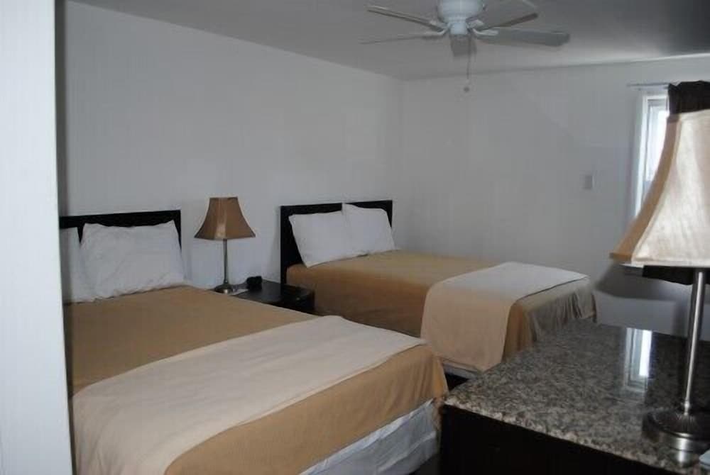 Shore Point Motel - photo 14