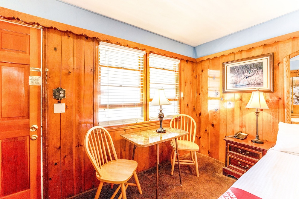 Kern Lodge Kernville - photo 37