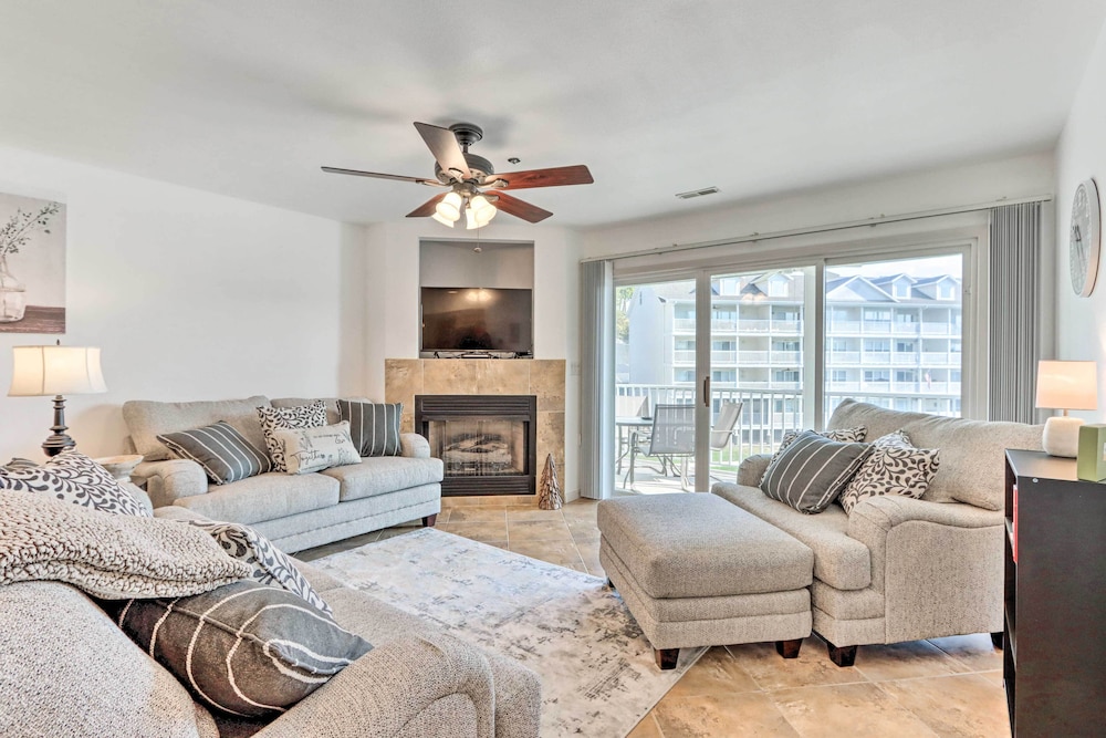 Parkview Bay Condo: Resort Pools & Lake View - featured photo