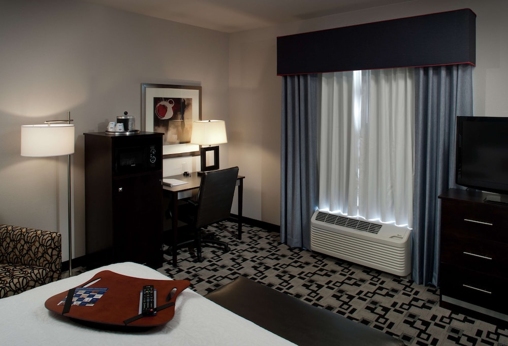 Hampton Inn & Suites Marksville - photo 3