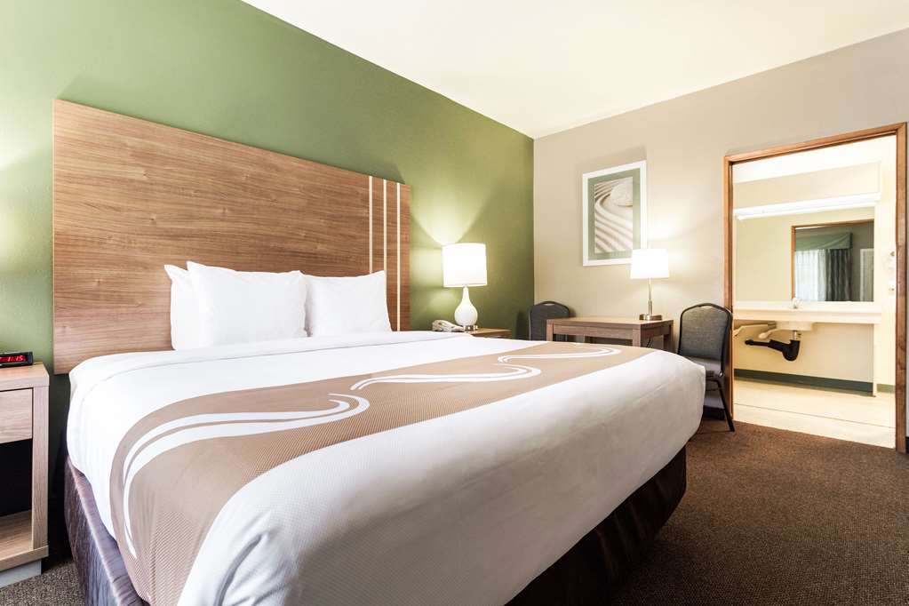 Quality Inn & Suites Bainbridge Island - photo 12