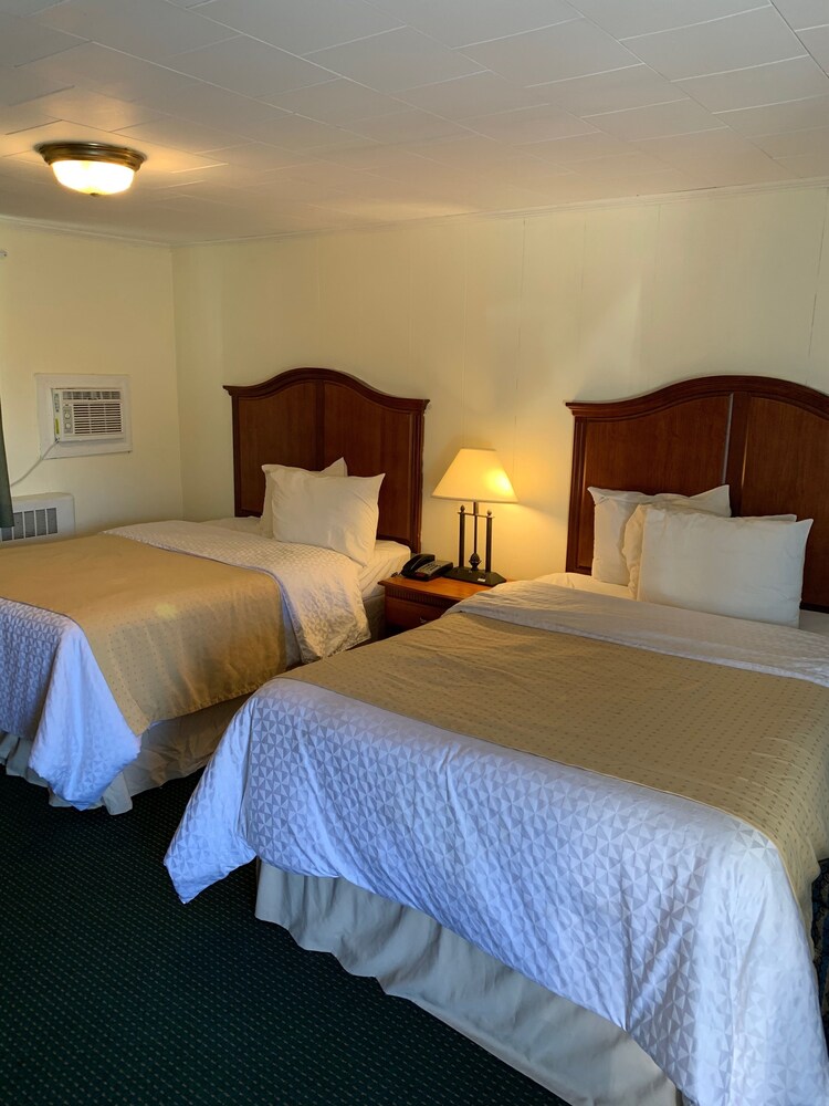 American Inn Lee - photo 6