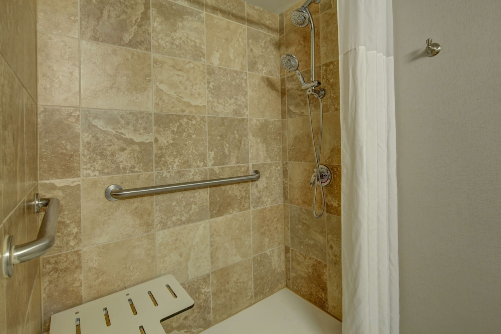 Hampton Inn Miami Coconut Grove Coral Gables - photo 19