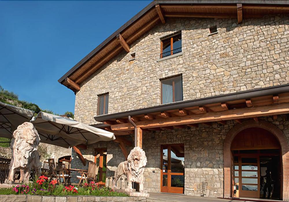 Hotel Fontana Santa pet-friendly hotel Grumello Del Monte