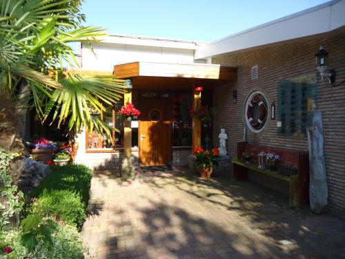 Claes Compaen - carbon neutral hotel in Harlingen