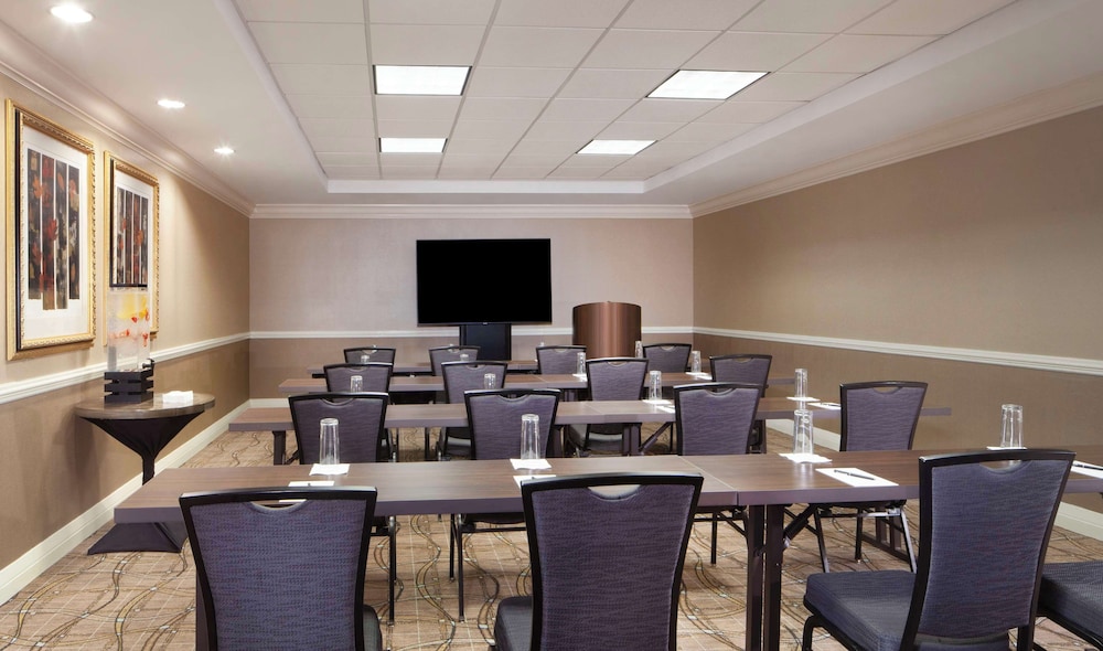 Hilton Alexandria Old Town - photo 80