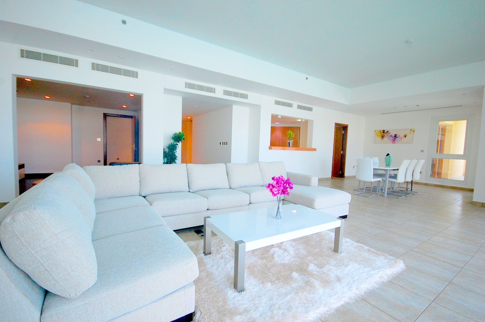 Kennedy Towers Marina Residences 6 — 4-Star Luxury Hotel in Dubai, United Arab Emirates