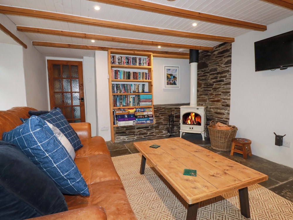 Crab Cottage — 4-Star Luxury Hotel in Delabole, United Kingdom