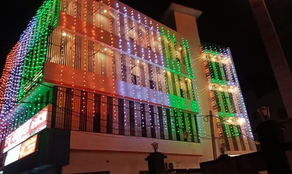 Fabhotel New Raghukul Loung in Fyzabad, India