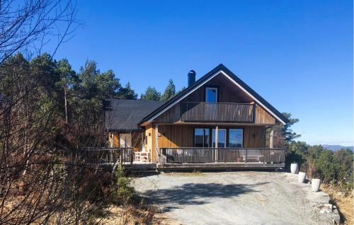 Stunning Home In Lensvik With Wifi — 4-Star Luxury Hotel in Lensvik, Norway