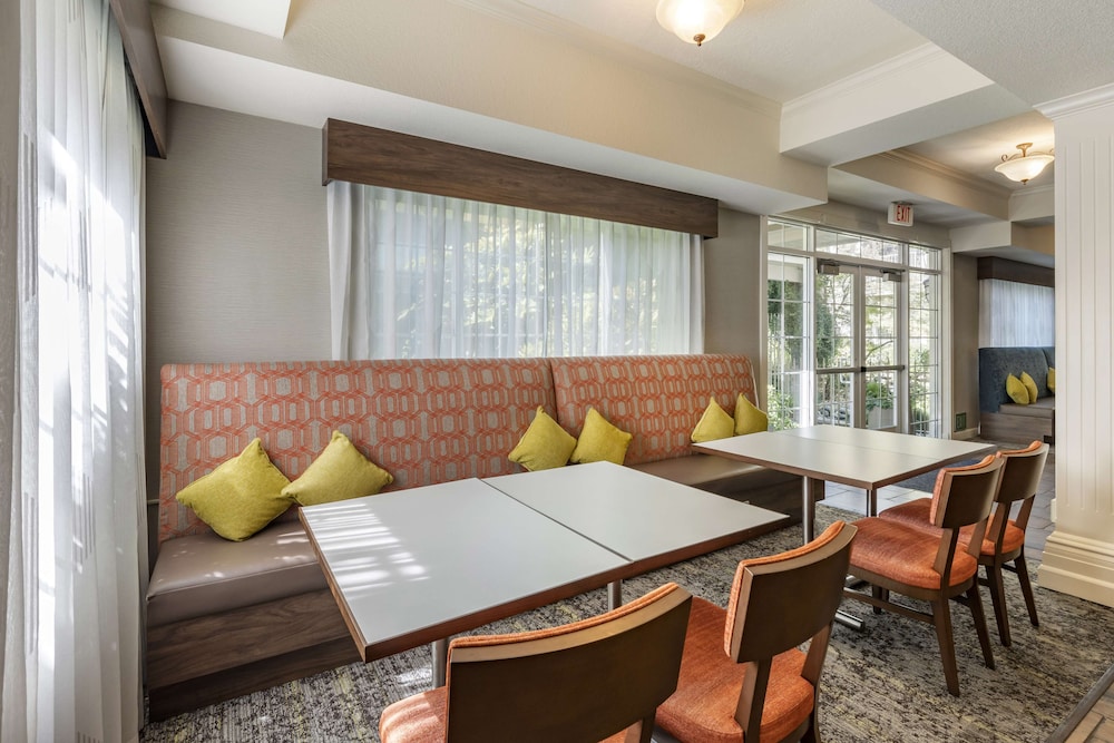 Hampton Inn Ukiah CA - photo 2