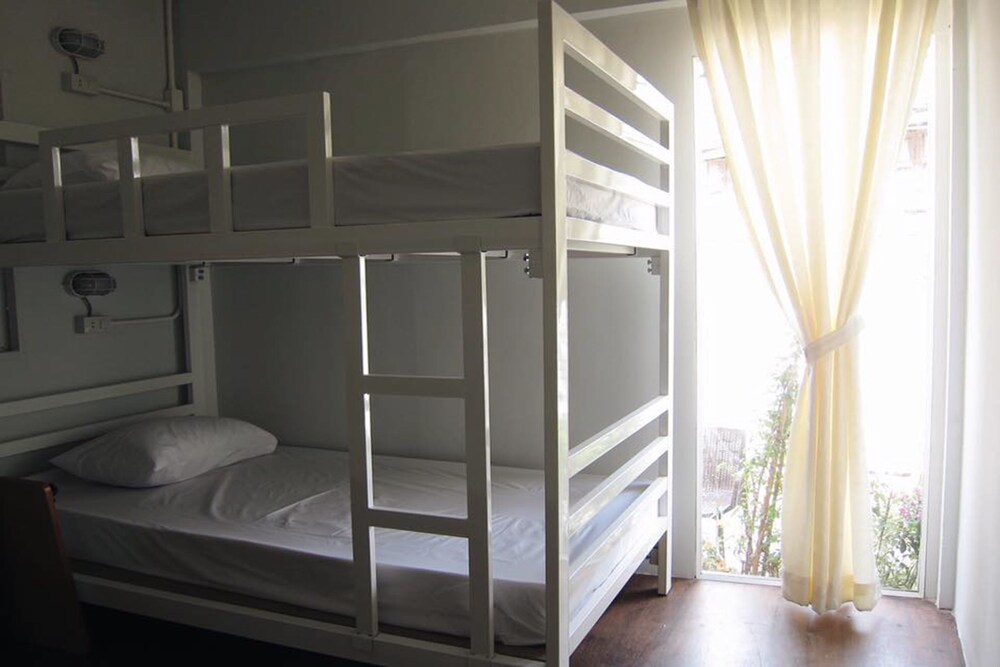 Baan Nai Trok Hostel